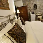 Trikalon Muses Art Suites