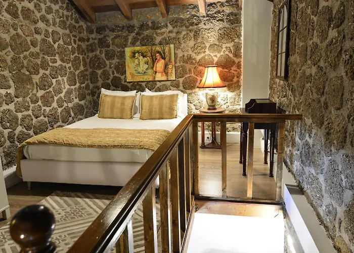 Trikalon Muses Art Suites